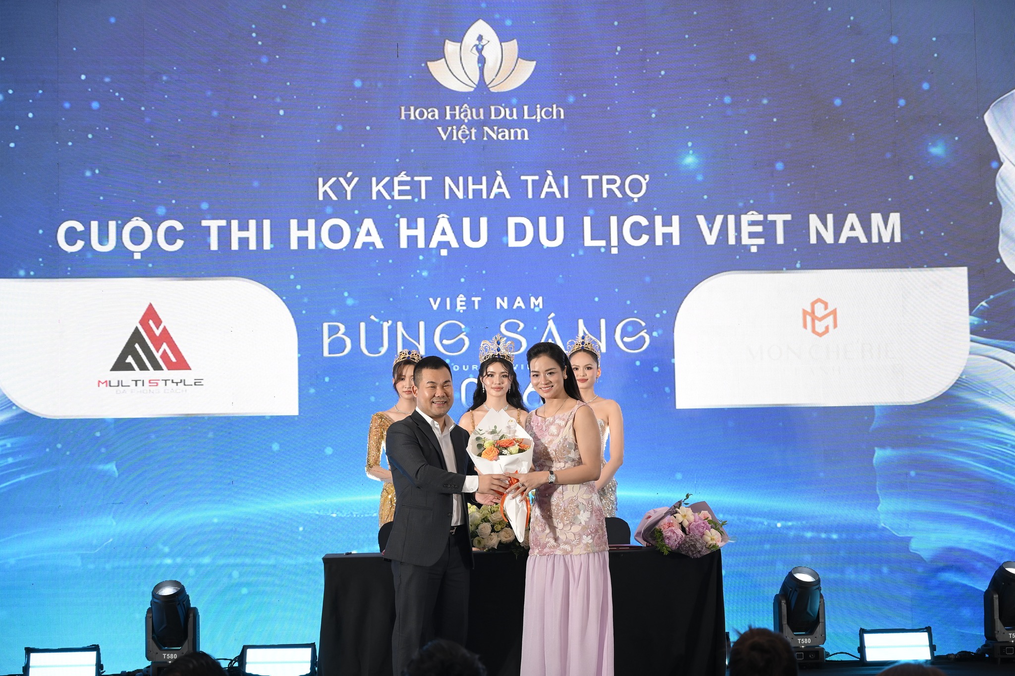 MONCHERIE THỰC HIỆN LỄ KÍ KẾT TRỞ THÀNH NHÀ TÀI TRỢ ĐỒNG HÀNH CUỘC THI HOA HẬU DU LỊCH VIỆT NAM 2026