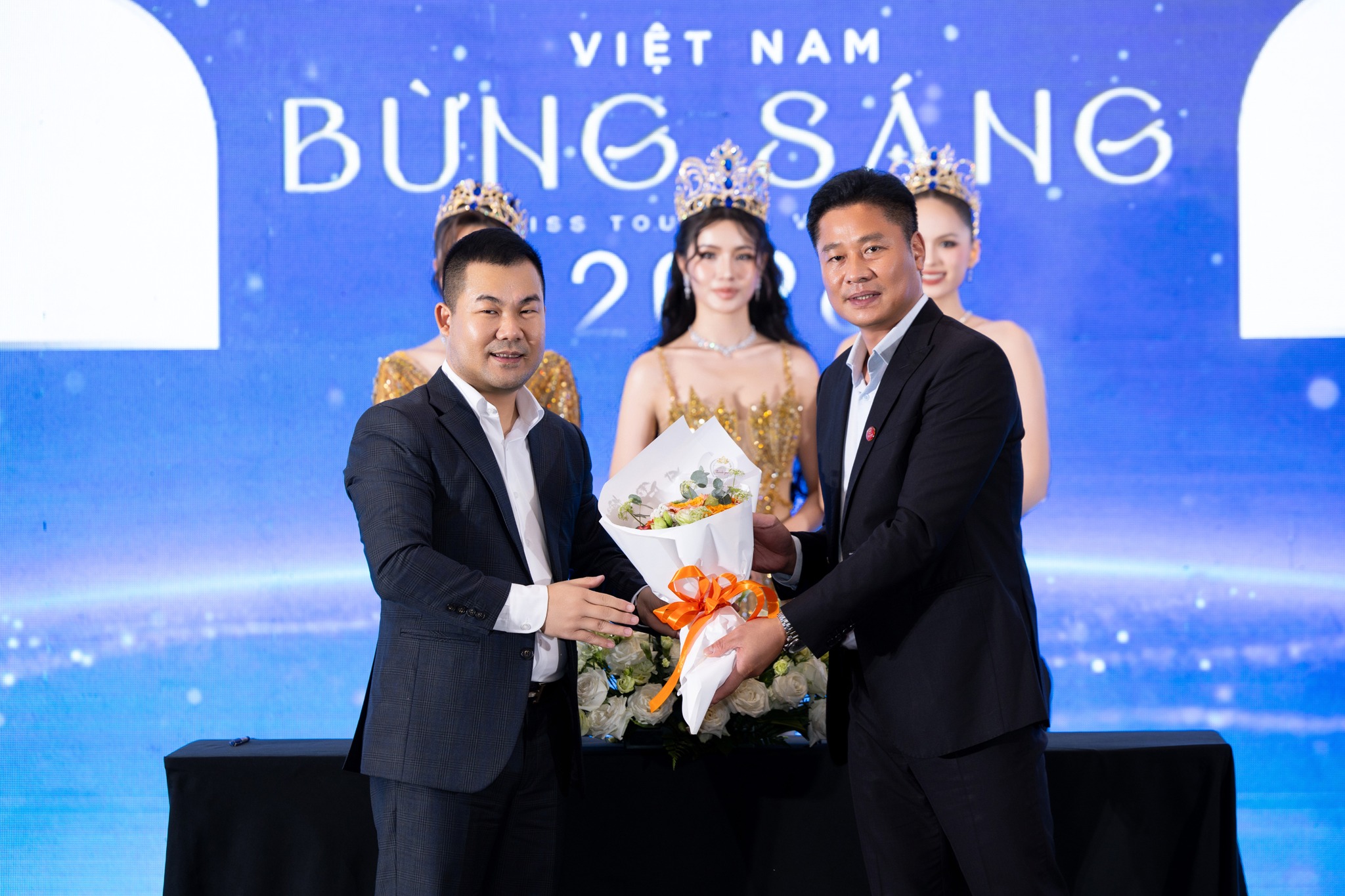 SƠN FACOM THỰC HIỆN LỄ KÍ KẾT TRỞ THÀNH NHÀ TÀI TRỢ ĐỒNG HÀNH CUỘC THI HOA HẬU DU LỊCH VIỆT NAM 2026